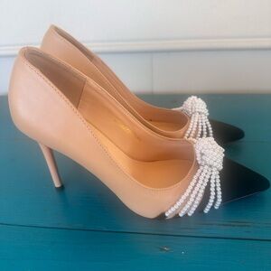 Big tree Black and Tan Heels with Pearl Embellishment size 36